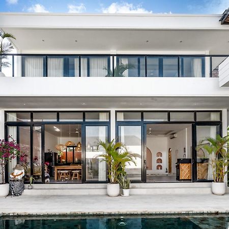 Villa Pono Pono - Uluwatu By Yolla Hospitality Екстер'єр фото